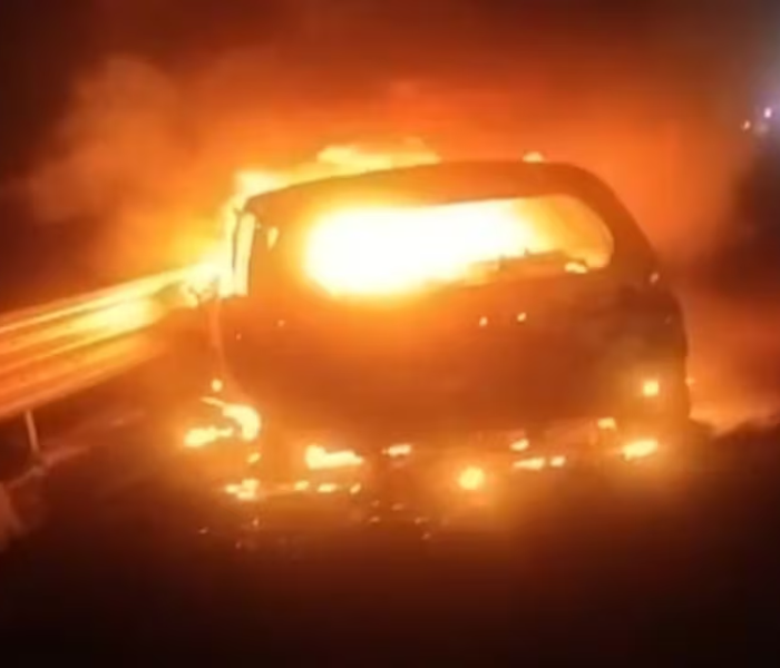 Five people burnt alive after a moving car caught fire | ಘೋರ ದುರಂತ ಚಲಿಸುತ್ತಿದ್ದ ಕಾರಿನಲ್ಲಿ ಬೆಂಕಿ ಕಾಣಿಸಿಕೊಂಡು ಐವರು ಸಜೀವ ದಹನ | Speed News Kannada