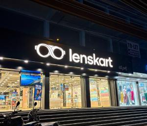 Lenskart style guide controversy, accusations of religious discrimination | ಲೆನ್ಸ್‌ಕಾರ್ಟ್ ಸ್ಟೈಲ್‌ಗೈಡ್ ವಿವಾದ: ಧಾರ್ಮಿಕ ತಾರತಮ್ಯದ ಆರೋಪ	| Speed news kannada