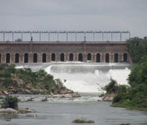 KRS collapses in the scorching summer sun | ಬಿರು ಬೇಸಿಗೆ ಬಿಸಿಲಿಗೆ ಕುಸಿದ ಕೆಆರ್‌ಎಸ್‌ | Speed news kannada 