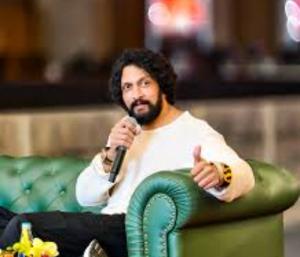 Kiccha on KD platform, funny response to journalist question|ಕೆಡಿ ವೇದಿಕೆಯಲ್ಲಿ ಕಿಚ್ಚ, ಪತ್ರಕರ್ತನ ಪ್ರಶ್ನೆಗೆ ತಮಾಷೆಯ ತಿರುಗೇಟು|Speed News Kannada