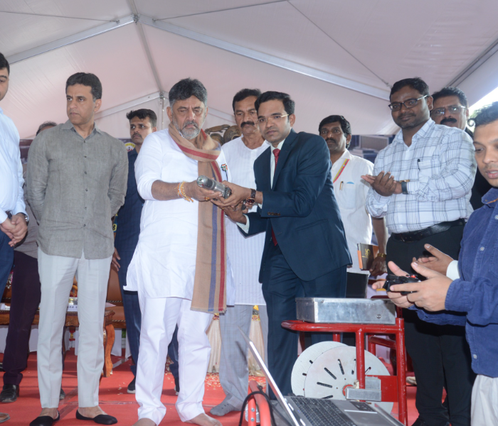 Water board uses robotic technology to dig roads, saving motorists from inconvenience|ರಸ್ತೆ ಅಗೆಯಲು ರೋಬೋಟಿಕ್ ತಂತ್ರಜ್ಞಾನ ಬಳಸಿ ವಾಹನ ಸವಾರರಿಗೆ ಕಿರಿಕಿರಿ ತಪ್ಪಿಸಿದ ಜಲಮಂಡಳಿ | Speed News Kannada