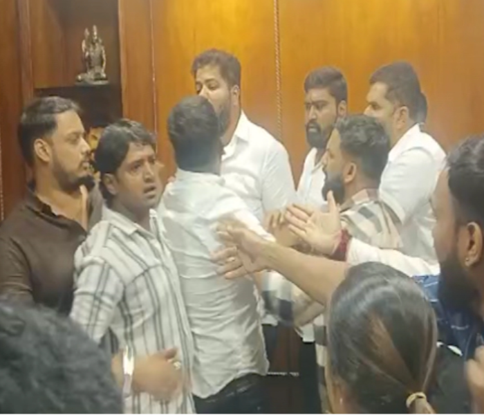 ಕಾಂಗ್ರೆಸ್‌ ಕಚೇರಿಯಲ್ಲಿ ಎರಡು ಬಣಗಳ ನಡುವೆ ಮಾರಾಮಾರಿ; ಇಲ್ಲಿದೆ ಸ್ಫೋಟಕ ಮಾಹಿತಿ|Speed News Kannada