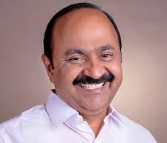 ಕೇರಳಂ; ಬಸ್‌ಗಳಲ್ಲಿ ಮಹಿಳೆಯರಿಗೆ ಉಚಿತ ಬಸ್ ಪ್ರಯಾಣ: ಸಿಎಂ ಸತೀಶನ್ ಘೋಷಣೆ|Speed News Kannada