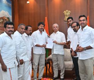 Vijay meets Governor today | ಇಂದೂ ರಾಜ್ಯಪಾಲರನ್ನು ಭೇಟಿಯಾದ ವಿಜಯ್ ಅಗತ್ಯ...