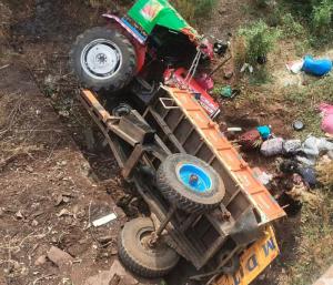 tanker hit tractor from backside;6 died, many serious| ಟ್ರ್ಯಾಕ್ಟರ್ ...
