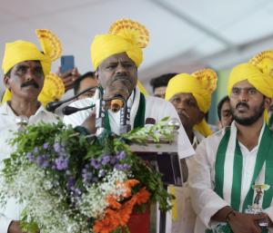 ಗ್ಯಾರಂಟಿ ಮೂಲಕ ಕೊಟ್ಟಿದ್ದಕ್ಕಿಂತ ಬೆಲೆ ಏರಿಸಿ ಲೂಟಿ ಮಾಡಿದ್ದೇ ಹೆಚ್ಚು:ಕಾಂಗ್ರೆಸ್‌ ವಿರುದ್ಧ ಕುಮಾರಸ್ವಾಮಿ ವಾಗ್ದಾಳಿ|Speed News Kannada