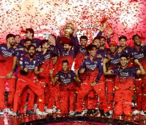 ಗುಡ್‌ನ್ಸ್ ಈ ಸಲನೂ RCBಯದ್ದೇ ಕಪ್ ಲೆಜೆಂಡಿ ಕ್ರಿಕೆಟರ್ ಭವಿಷ್ಯ ಸತ್ಯವಾಗುತ್ತಾ | Speed News Kannada