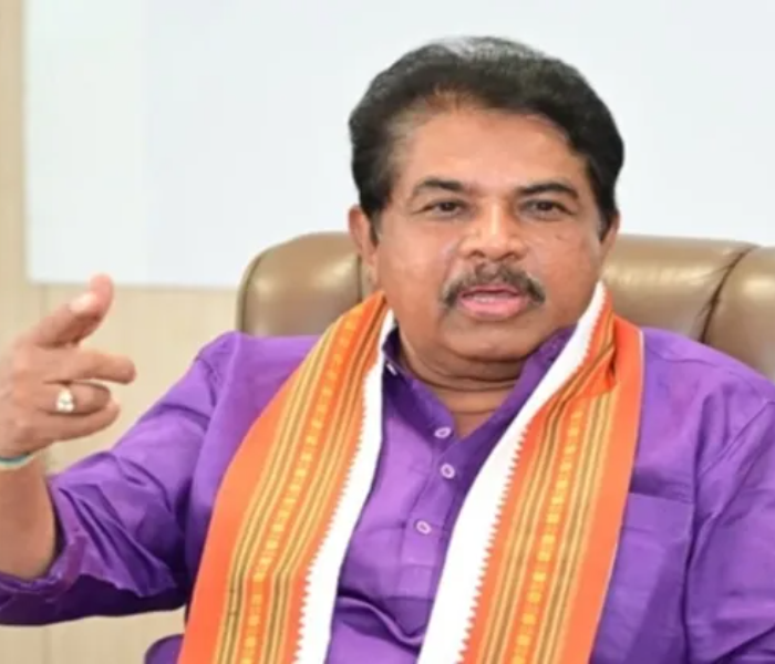 R ASHOK | ಗ್ಯಾರಂಟಿ ಚಕ್ಕರ್‌ನಲ್ಲಿ ಐಸಿಯು ಸೇರಿದ ಆರೋಗ್ಯ ಇಲಾಖೆ ಕಾಂಗ್ರೆಸ್ ಸರ್ಕಾರದ ವಿರುದ್ಧ ಅಶೋಕ್ ಆಕ್ರೋಶ | SNK