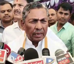 ರಾಜೀನಾಮೆ ನಿರ್ಧಾರದಿಂದ ಹಿಂದೆ ಸರಿದ ಕೆ ಎಚ್‌ ಮುನಿಯಪ್ಪ: ಕಾರಣ ಏನು?|Speed N...