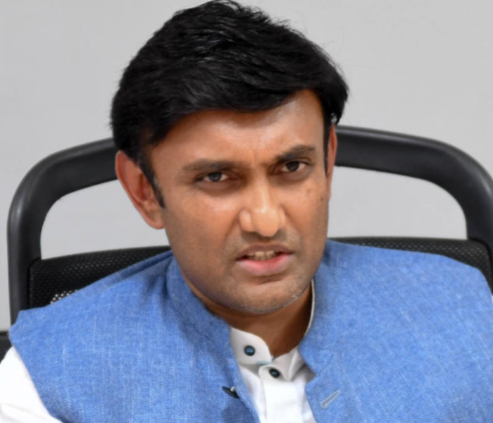 MP Sudhakar is an immature politician | ಜಾತಿಯ ಆಶ್ರಯ ಪಡೆಯುವವನೇ ಅಪ್ರಬುದ್ಧ ರಾಜಕಾರಣಿ ಸಂಸದ ಸುಧಾಕರ್ | SNK