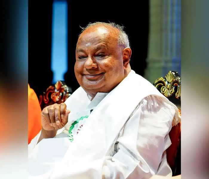 HD DEVE GOWDA | ಸಿದ್ದರಾಮಯ್ಯ ಪದತ್ಯಾಗಕ್ಕೂ ಬಿಡದಿ ಟೌನ್​​ಶಿಪ್​​​ಗೂ ಏನು ನಂಟು? ದೊಡ್ಡಗೌಡರ ಹೊಸ ಬಾಂಬ್! | SNK