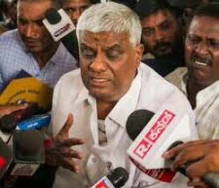 I have lost my God Revanna sobbed uncontrollably | ನನ್ನ ದೇವರನ್ನೇ ಕಳೆದುಕೊಂಡೆ ಬಿಕ್ಕಿಬಿಕ್ಕಿ ಅತ್ತ ರೇವಣ್ಣ! | SNK