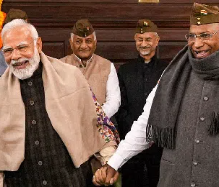 PM Modi extends birthday wishes to Congress chief Kharge | ಕಾಂಗ್ರೆಸ್ ಮುಖ್ಯಸ್ಥ ಖರ್ಗೆ ಅವರಿಗೆ ಹುಟ್ಟುಹಬ್ಬದ ಶುಭಾಶಯ ಕೋರಿದ ಪ್ರಧಾನಿ ಮೋದಿ | SNK