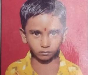  Boy Dies After Being Hit by School Vehicle | ಚಿಂಚೋಳಿ ಶಾಲಾ ವಾಹನ ಡಿಕ...