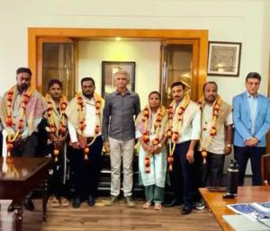 GBA officials felicitated | ರೌಡಿಗಳ ದಾಳಿ ನಡುವೆಯೂ ಫುಟ್ ಪಾತ್ ತೆರವು ಜಿಬ...